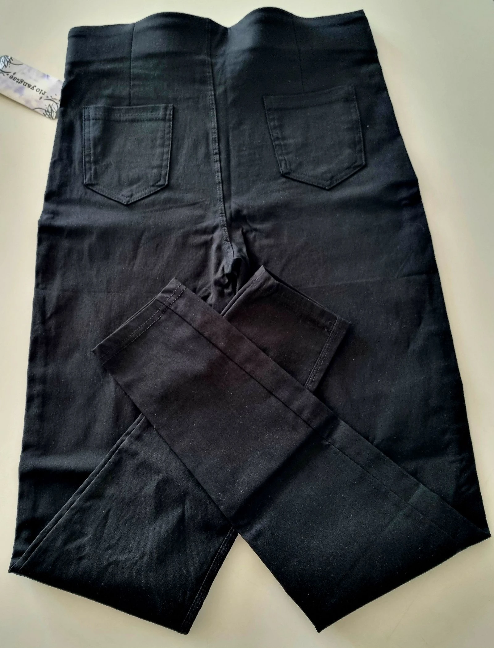 Calças/leggings pretas, com 8 botões dourados à frente. M – photo 3